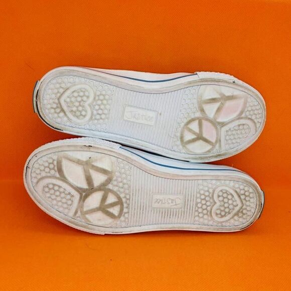 Justice Designer Girl's Pre-owned Blue & White Plaid Embellished Sneakers- sz. 2 - Picture 5 of 6